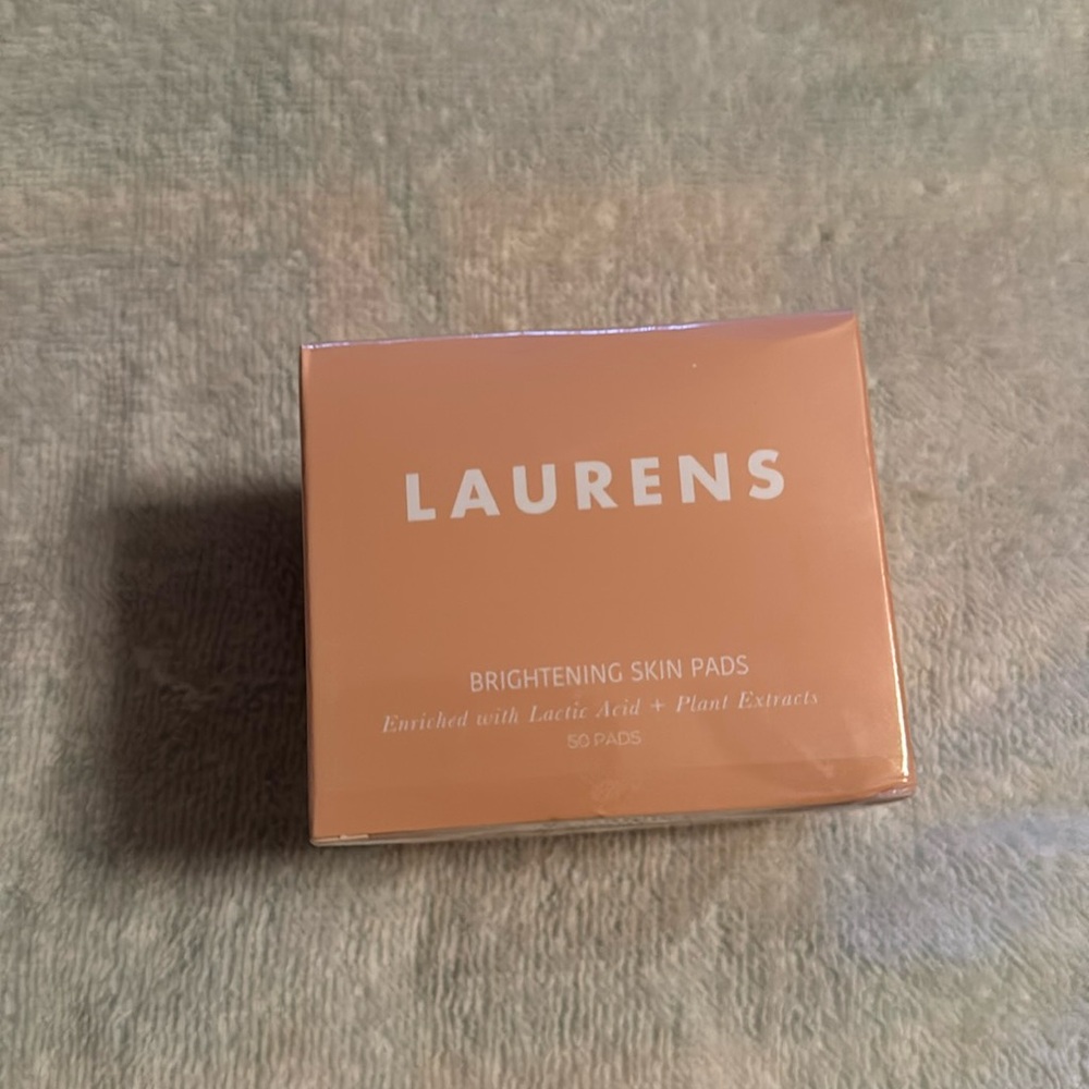 Laurens Brightening Skin Pads 60 pads Still factory sealed